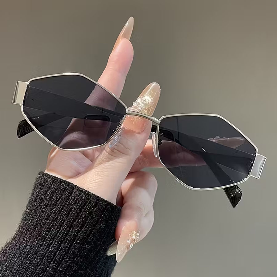 Street Fashion Pose - 1組の不規則フレームのおしゃれなストリートスタイルのレトロファッションメガネ、ユニセックス、ショッピング、写真撮影、ギフトに最適です。