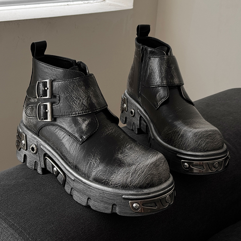 Street Fashion Essentials - ハイエンドメンズファッショナブルストリートエッセンシャルパンクスタイルモーターサイクルブーツダブルボタングラデーションメタルファッショナブルショートブーツ