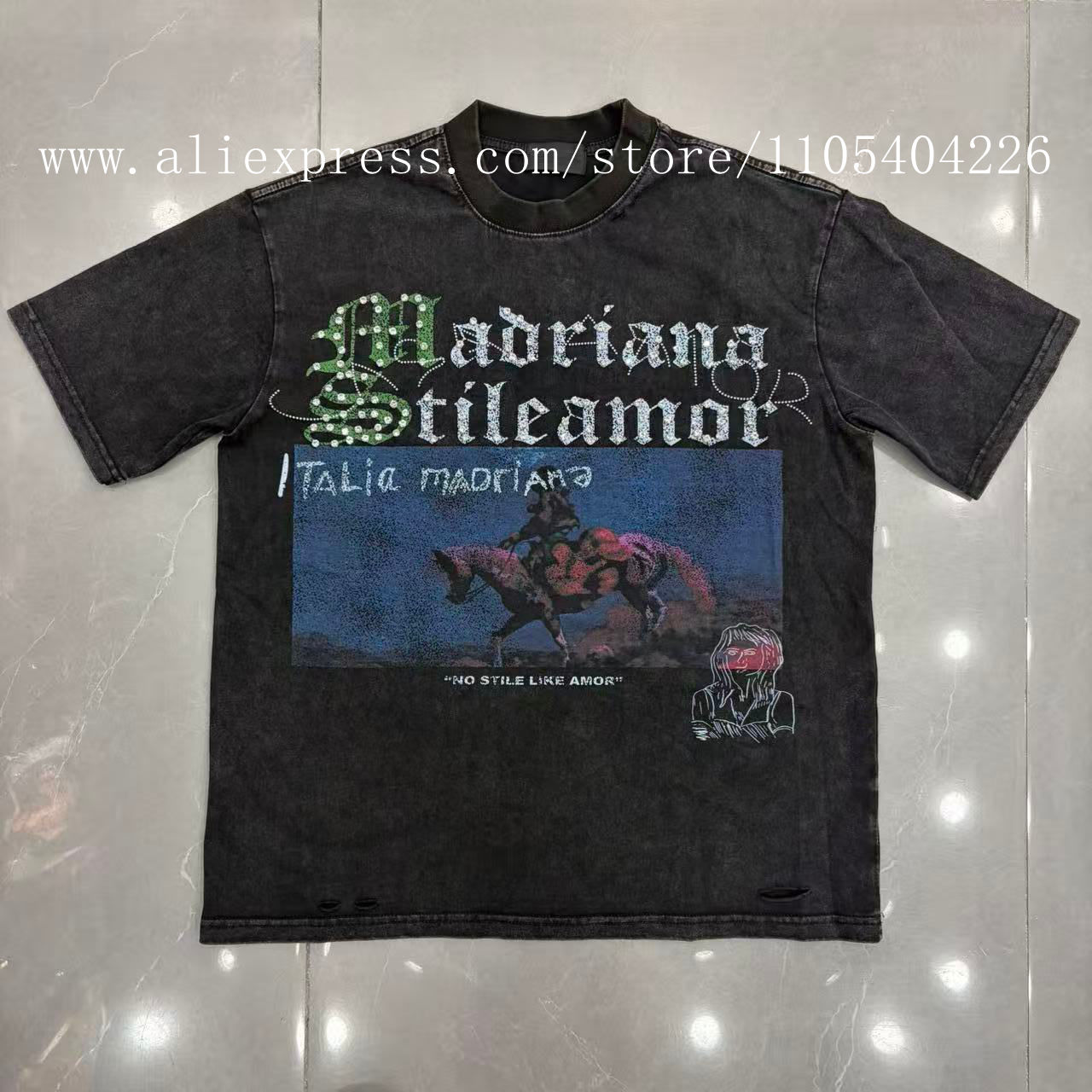 Street Fashion Definition - 高品質ラインストーン装飾ファッション半袖Tシャツ、ホワイトインク直接プリント、高精細通気性生地、高耐久性ラインストーンアップリケ、ウォッシュ加工＆ダメージ加工、パッチワーク、ニッチファッショントレンド、ハイストリートスタイル