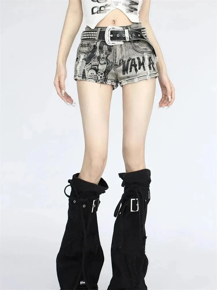 Street Fashion Korean Girl - 韓国ファッションローウエストスパイシーガールタッセルホットパンツ夏レトロユーズド加工スリムフィットプリントハイストリート女性のデニムショーツ