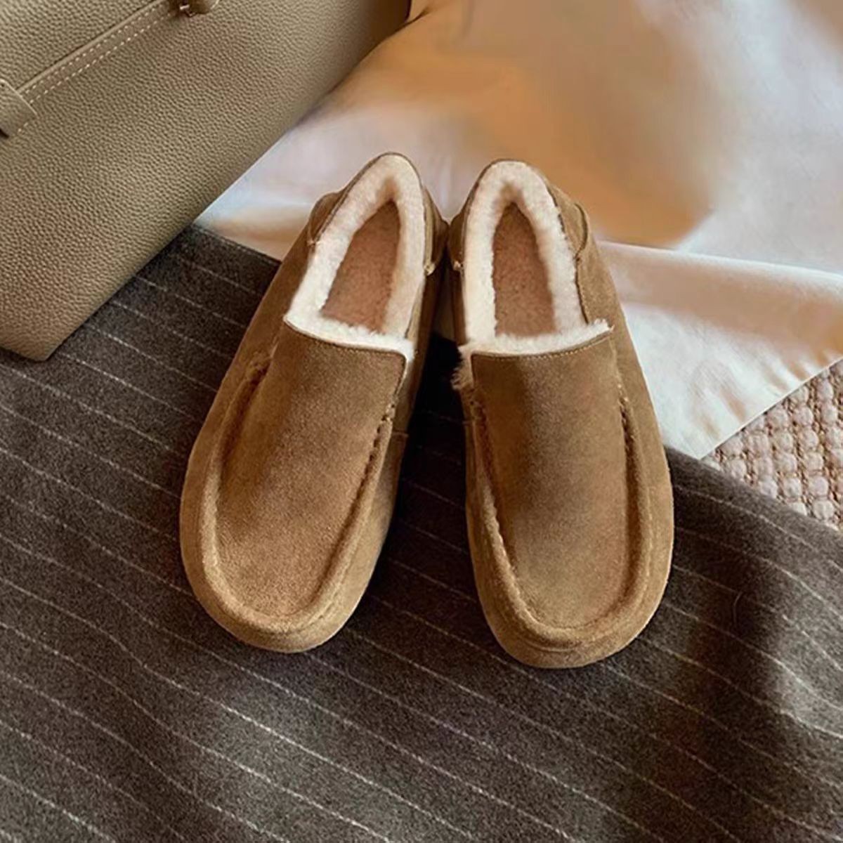 秋冬ファッション保温スニーカーオールマッチランニングシューズ - Street Fashion Rome のレビューと価格