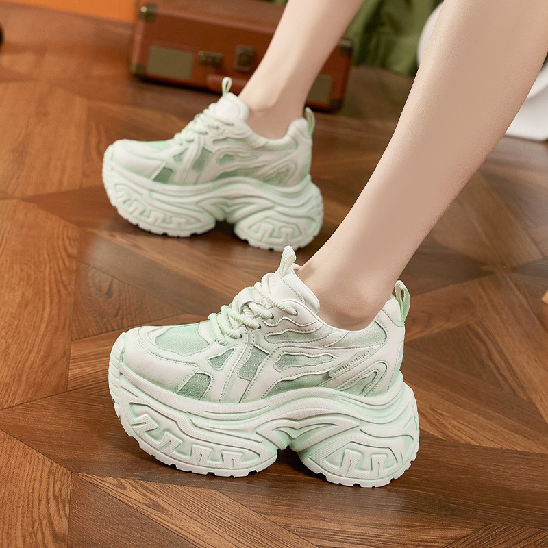 レディースファッション 厚底プラットフォームスニーカー 通気 - Chunky Sneaker Platform のレビューと価格